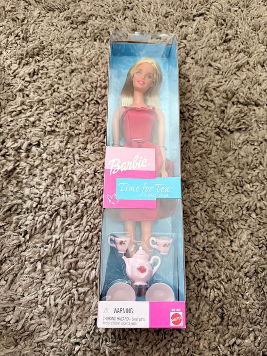 Barbie Doll in Pink and Red Tea Dress Vintage - Picture 4 of 5